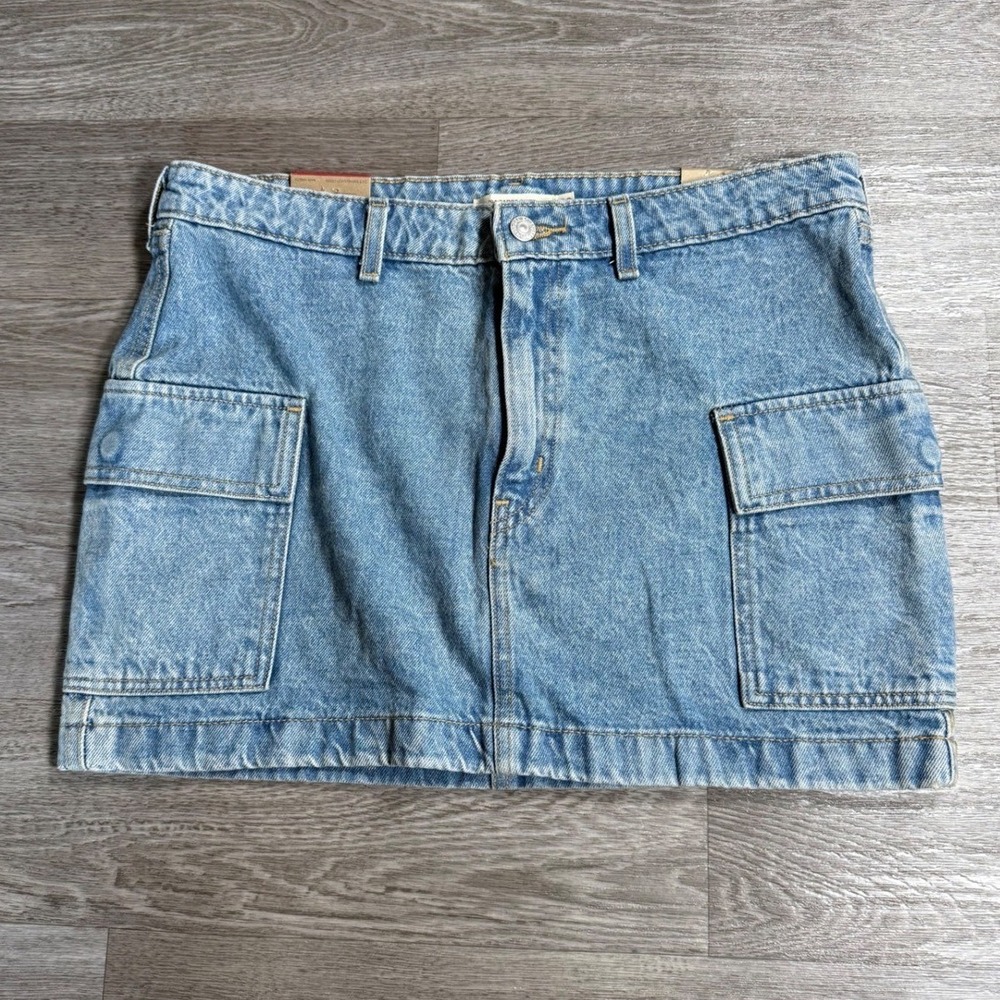 Levis 94 Cargo Mini Skirt Womens 30 Light Wash Blue Denim Utility A75200007 NEW